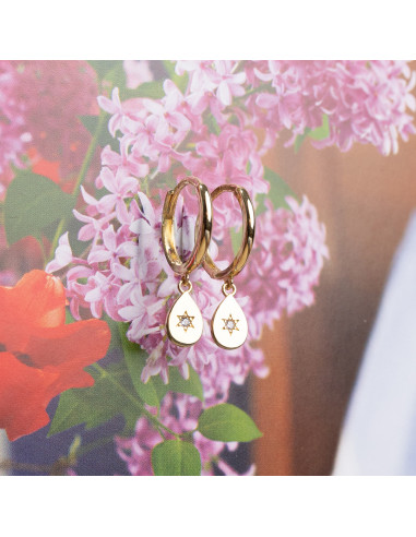 Mini teardrop hoop earrings: Timeless elegance in motion