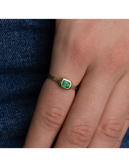 Beloved emerald ring. Timeless elegance for your everyday wear.