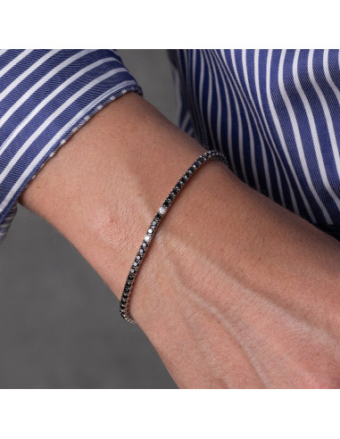 Riviere Black Power Bracelet: Mesmerising Diamonds