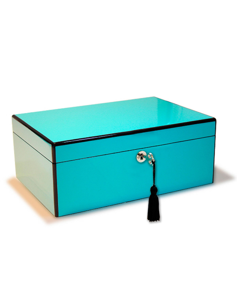 Sophisticated jewellery box and luxury finishes