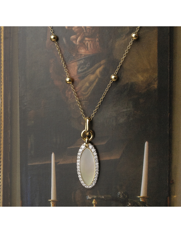 Necklace in 18kt gold with mother-of-pearl and diamonds | Timeless Ele