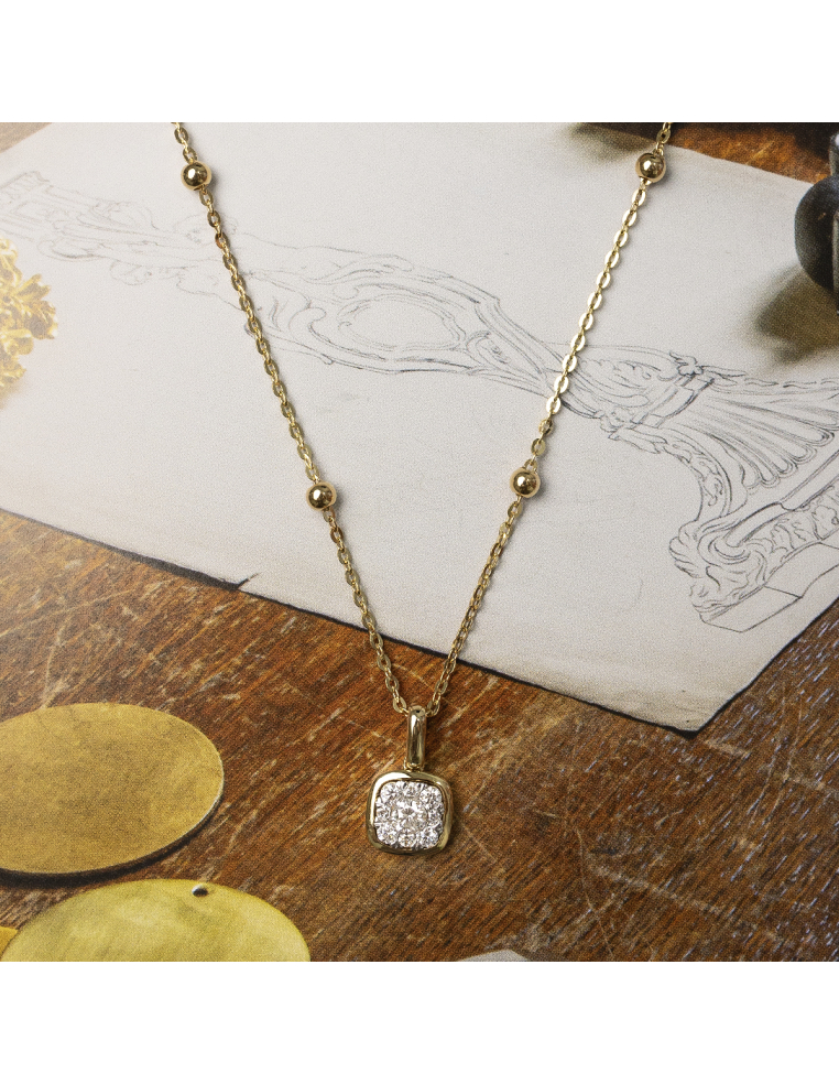 Gold necklace with square diamond pendant: Minimalist elegance