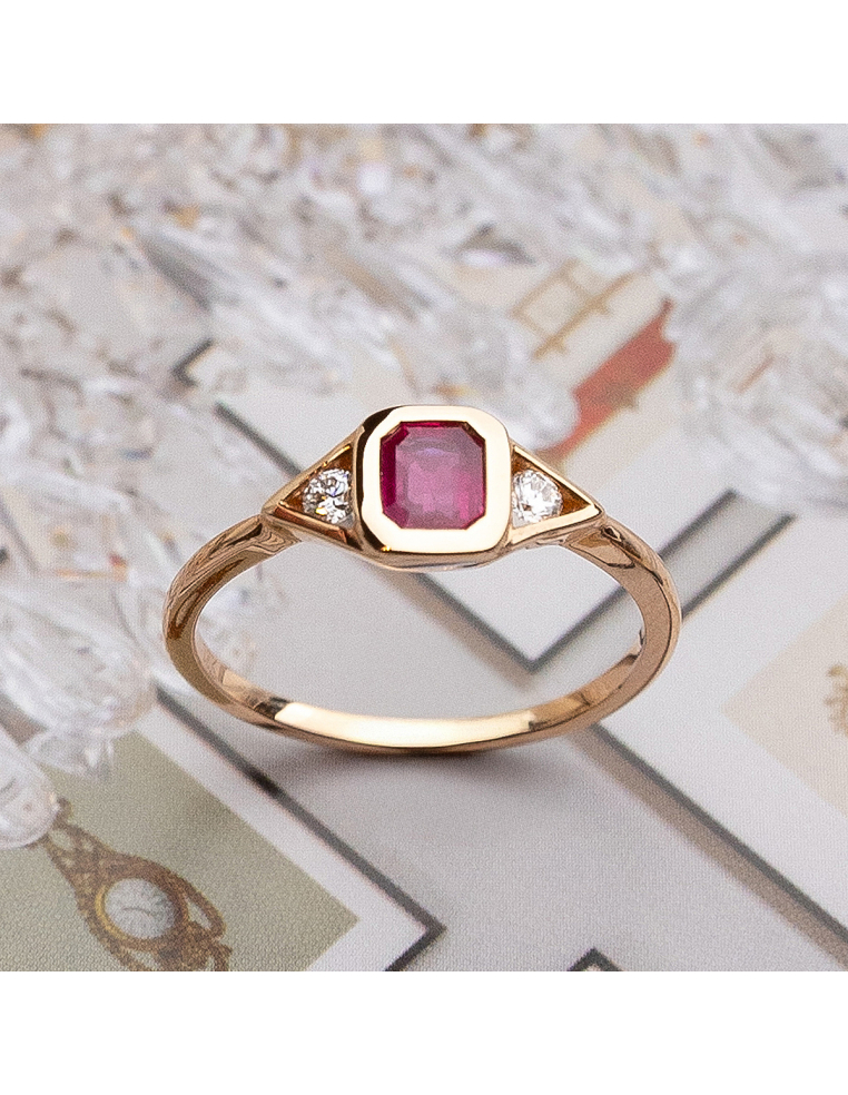 Anillo Sello de Oro Rosa con Rubí: Elegancia atemporal y personal