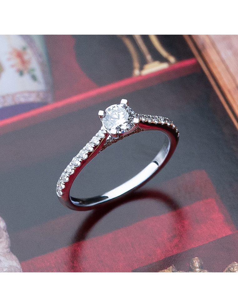 Solitario con Pavé | Anillo de Compromiso | Oro Blanco Diamantes