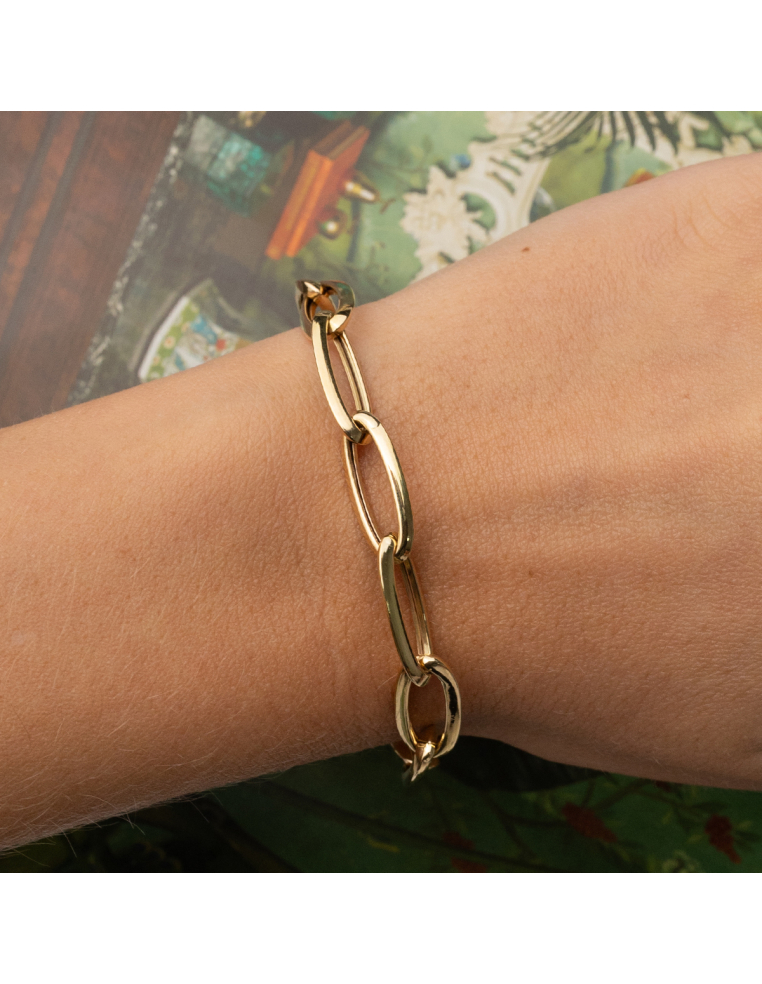 Yellow Gold Oval Link Bracelet | Timeless Elegance