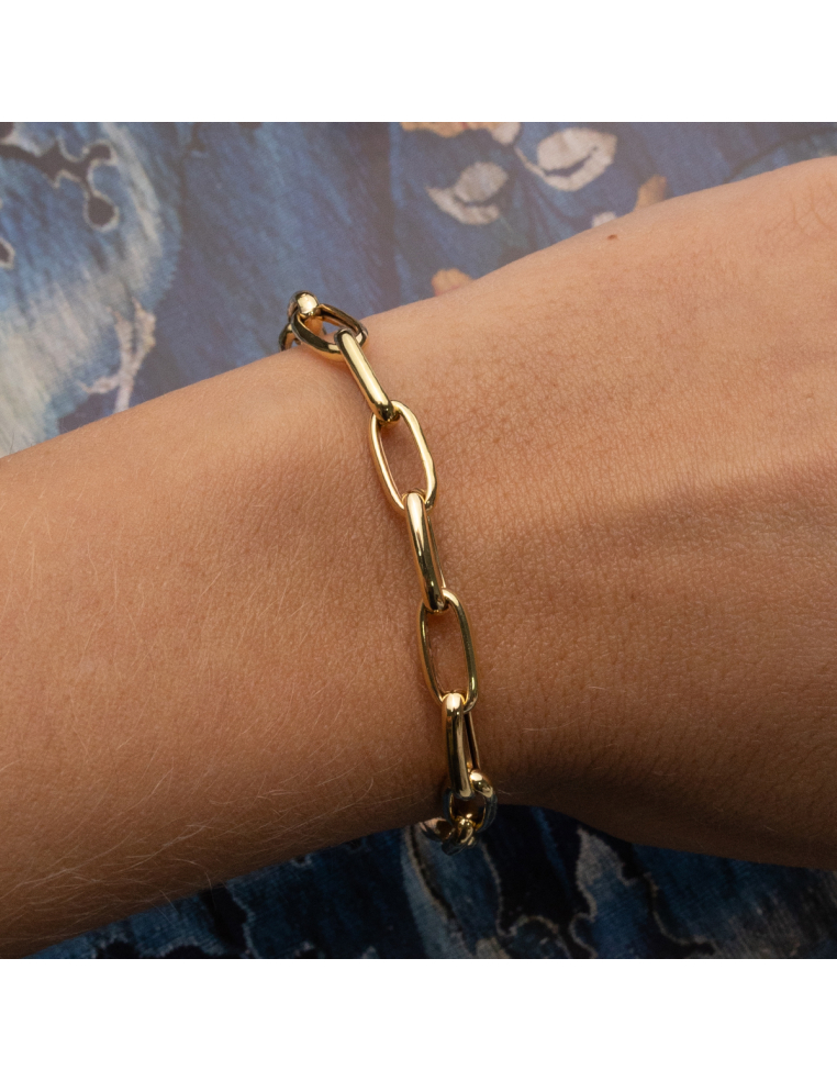 Yellow Gold Oval Link Bracelet | Timeless Elegance