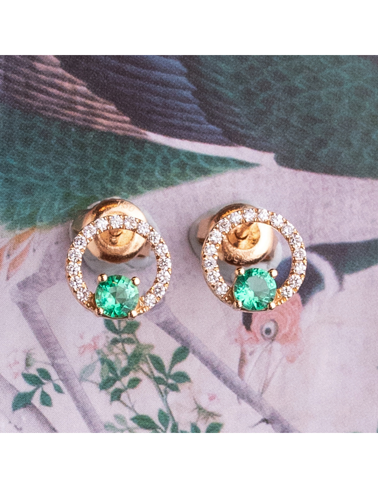 Rose gold button earrings with emeralds and diamonds - PR Joyeros