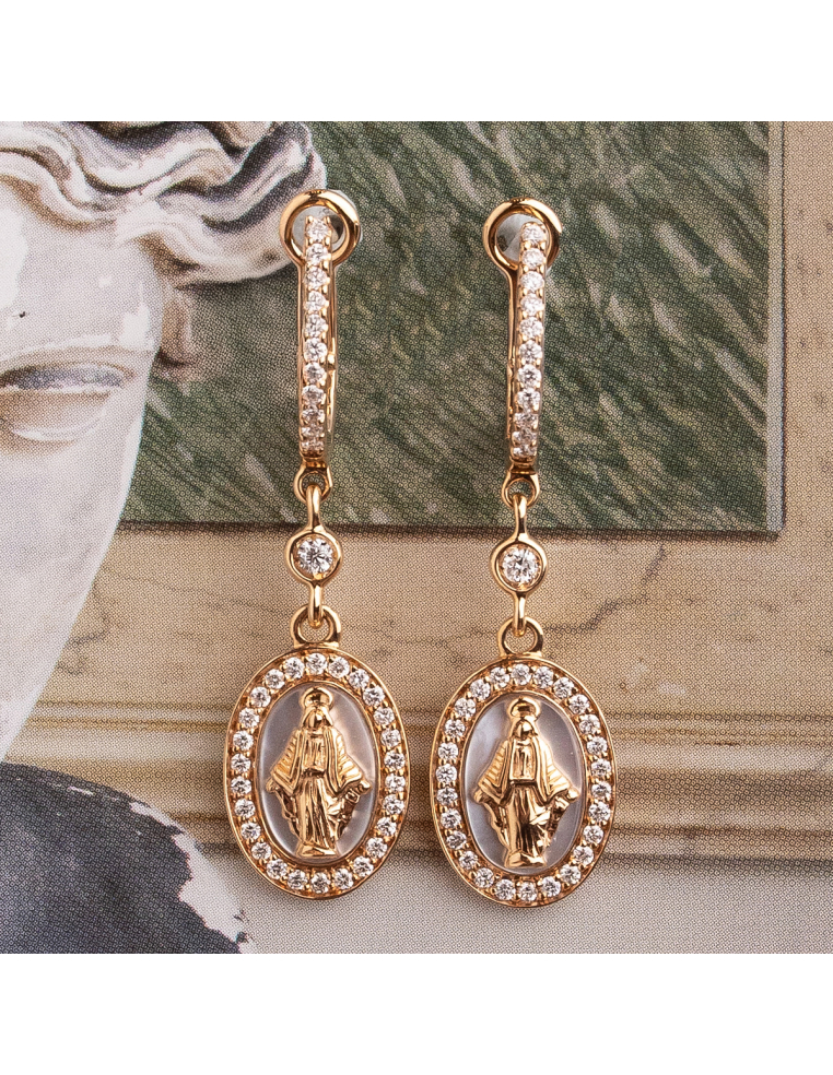 Pendientes de oro con Virgen Milagrosa, diamantes y madreperla