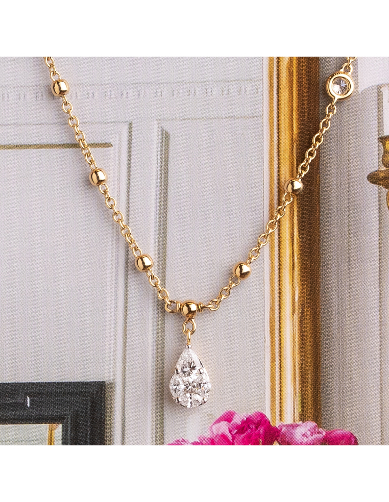 18Kt Yellow Gold Necklace with Diamonds - Sophistication and Brillianc