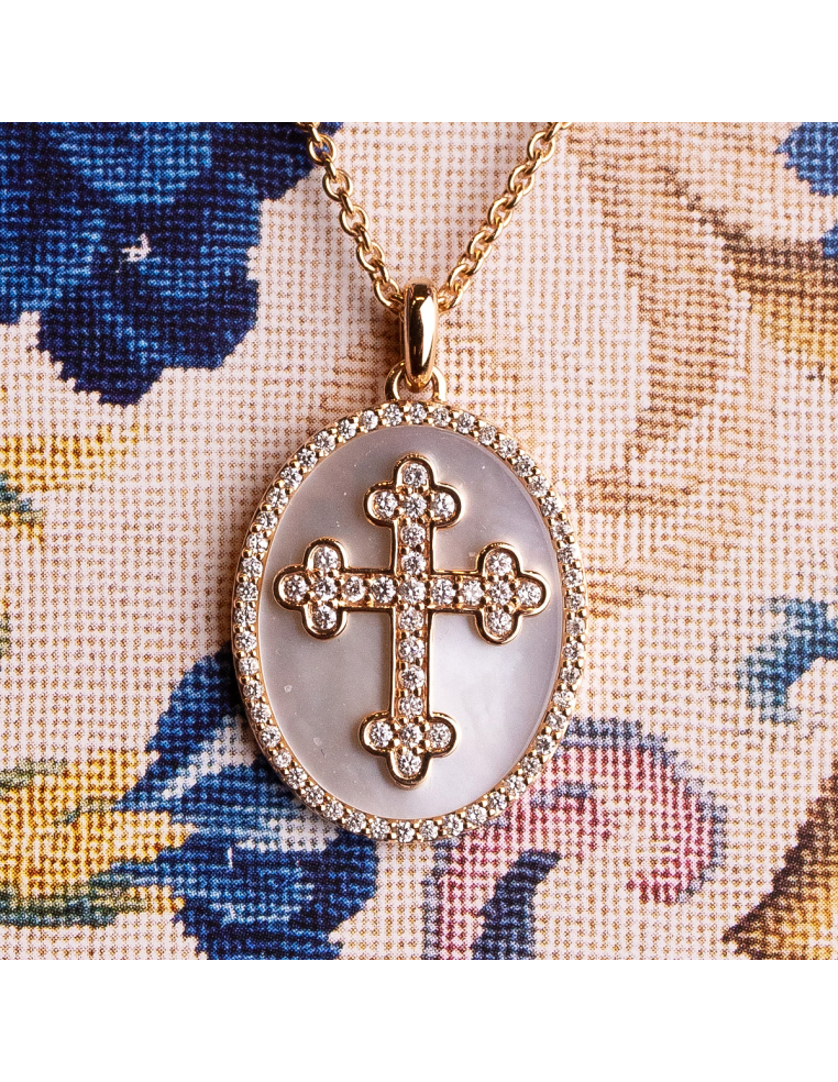 Rose gold necklace with diamond and mother of pearl cross | PR Joyeros