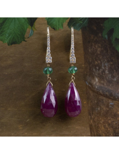 Earrings with Ruby, Emeralds and Diamonds: A Symphony of Colour